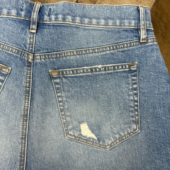 Loft Like New Distressed Jean Shorts size 30/10 - Picture 5 of 10